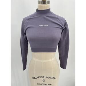 Alphalete Cropped Long Sleeve Mock Neck Shirt Sz S Lilac Purple Active Fitness